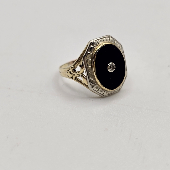 1940s Mid Century Black Onyx and Diamond 2 Tone White & Yellow Gold Ring Size 6 - Picture 9 of 10